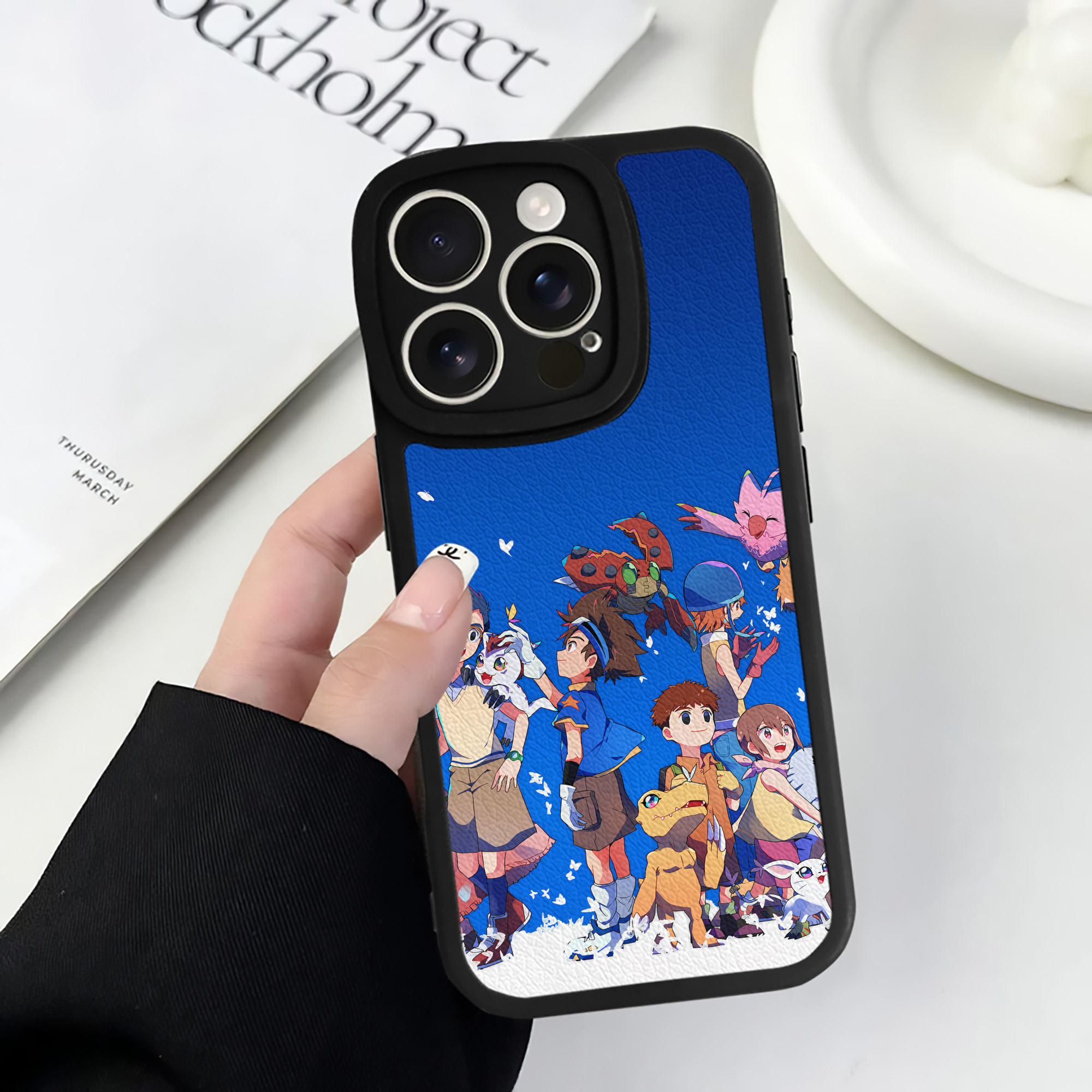 （画像用） Digimon デジタルモンスター/デジモン 【iPhone 16シリーズ対応】シリコンスマホケース（レザー調） 材質：シリコン